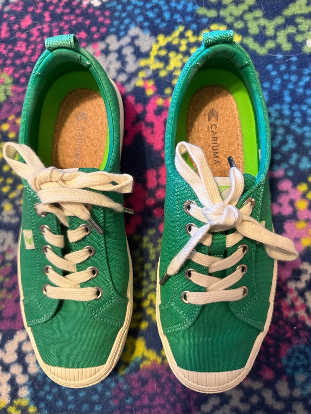 Cariuma Women’s Green Canvas Sneakers with White Laces